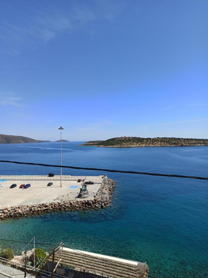 Pergola Hotel อายิโอสนิโกลาโอส ภายนอก รูปภาพ